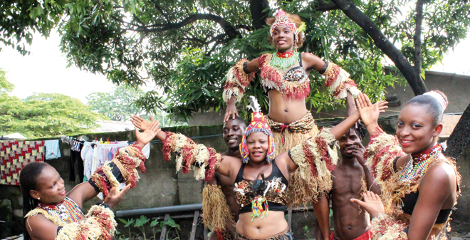 Nangoya : Ballet Arumbaya Ndendeli